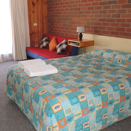 Tooleybuc Country Roads Motor Inn מראה חיצוני תמונה